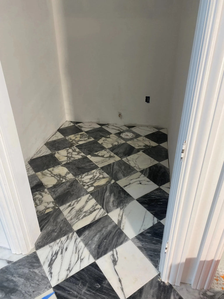 Checkerboard Nero Marquina Marble and Arabescato Corchia Marble 18X18 Set