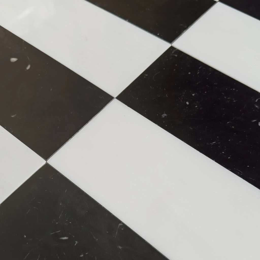 Black and white checkered pattern of Arezzo in Bianco Dolomite and Nero Marquina set