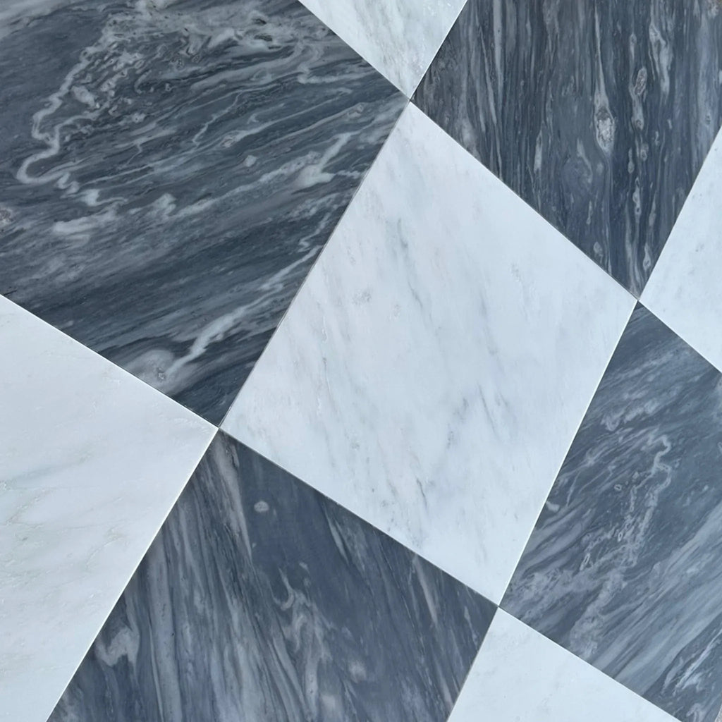 Black and white marble tile pattern in Checkerboard Bardiglio Nuvolato and Oriental White Set