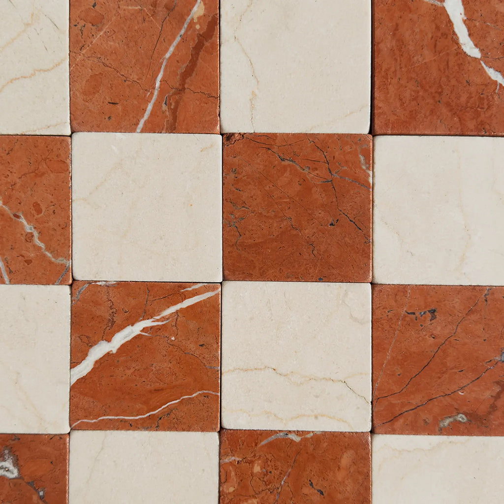 Checkered marble tiles of Checkerboard Crema Marfil - Rojo Alicante 3X3 Tumbled