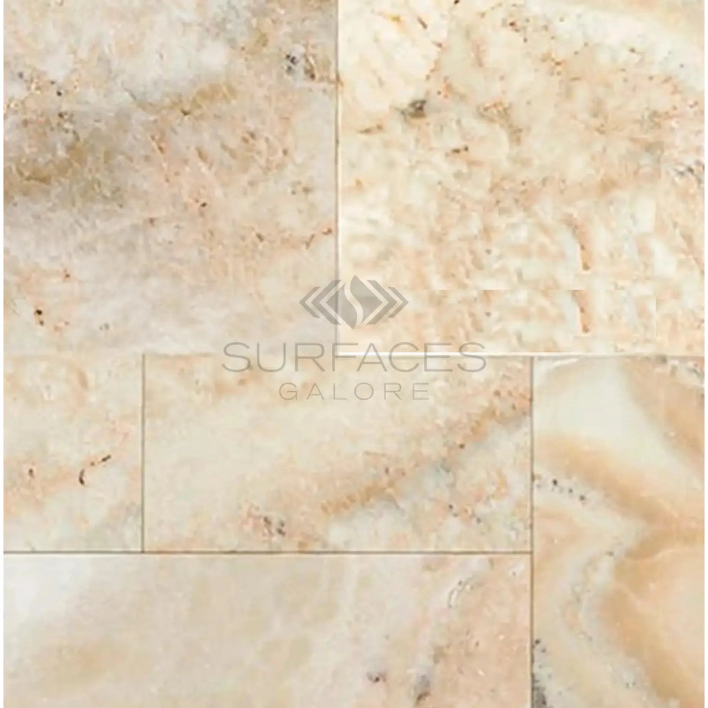 Polished travertine tile pattern from La Travonya Travertine Versailles set