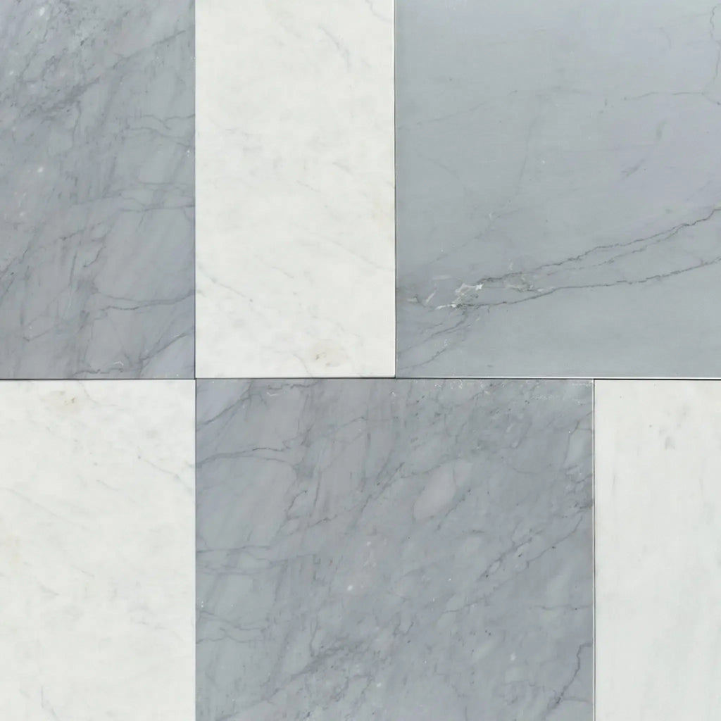 Alternating gray and white marble tiles in Modena Bardiglio Imperiale and Carrara White set